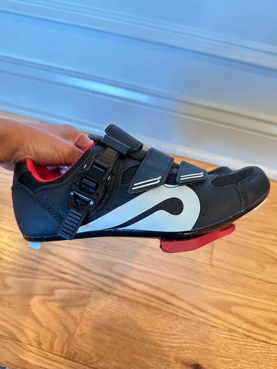 Peloton Shoes - Peleton Cycling Shoes size 38 women size 7